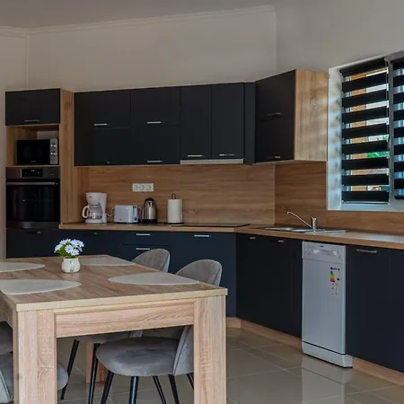 Apartment Crystalapartmanhaz Gyula